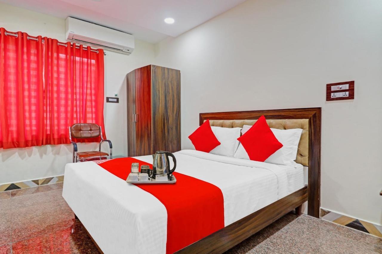 Heavens Inn Near Rasoolpura Metro Station Hyderabad Eksteriør billede