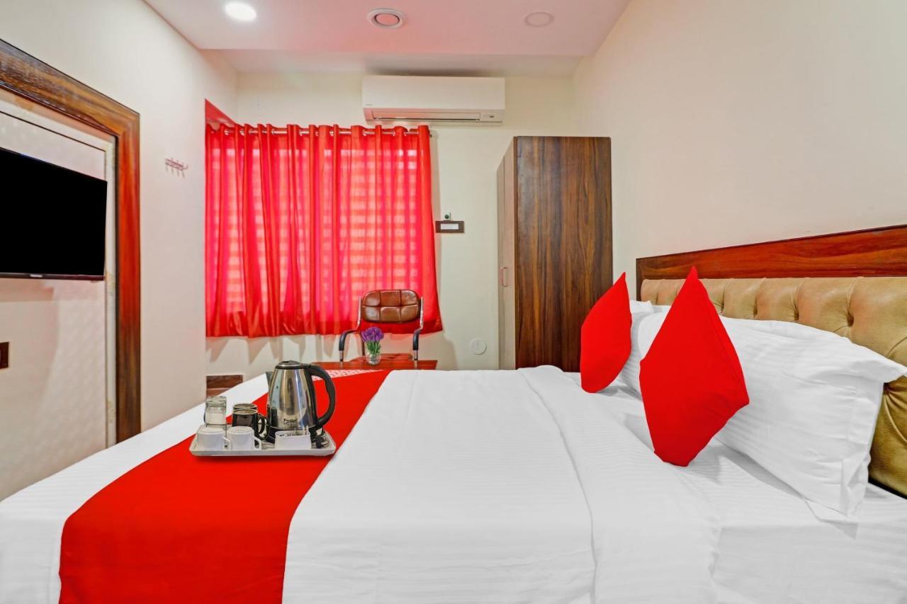 Heavens Inn Near Rasoolpura Metro Station Hyderabad Eksteriør billede