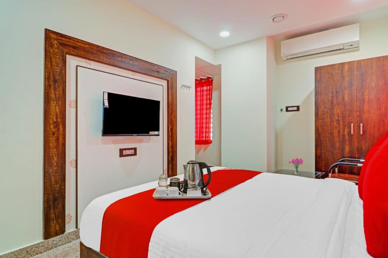 Heavens Inn Near Rasoolpura Metro Station Hyderabad Eksteriør billede