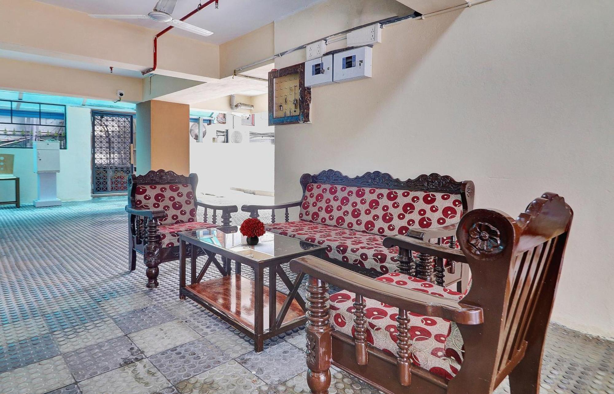 Heavens Inn Near Rasoolpura Metro Station Hyderabad Eksteriør billede